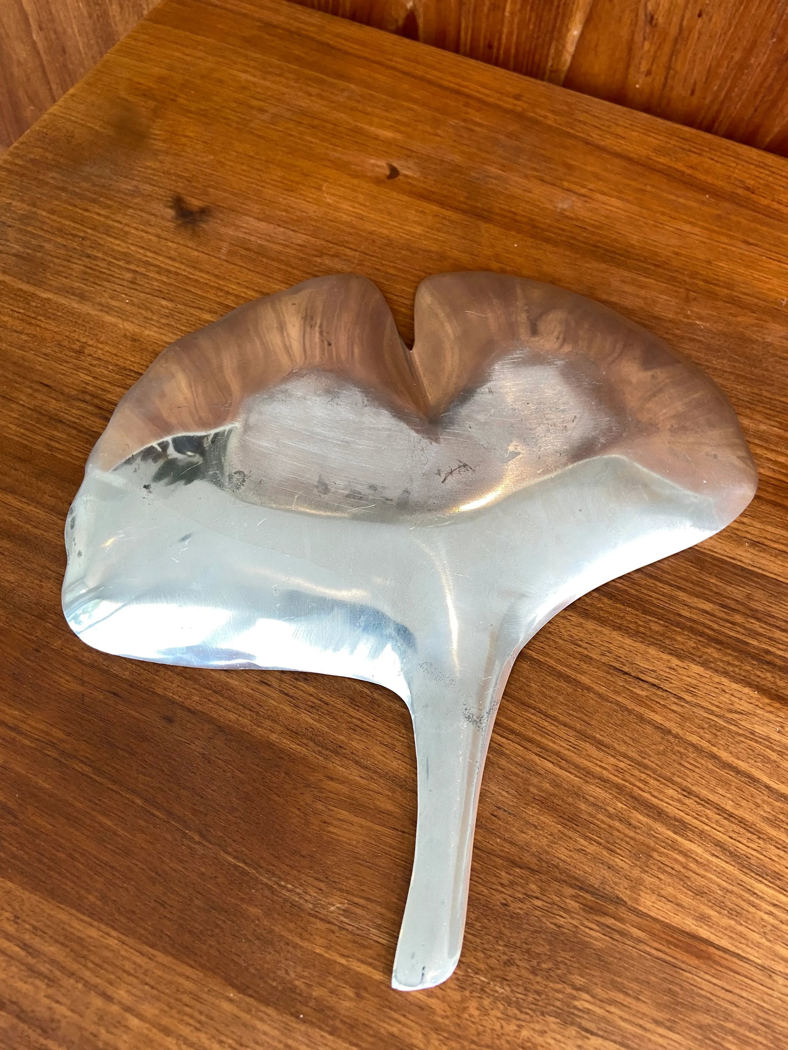 Large 1990s Ginkgo Fan Leaf Shaped Aluminum Metal Coffee Table Tray - 7