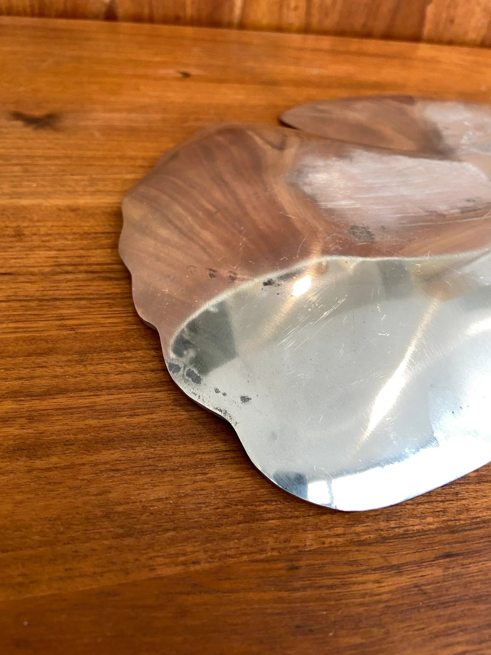 Large 1990s Ginkgo Fan Leaf Shaped Aluminum Metal Coffee Table Tray - 8