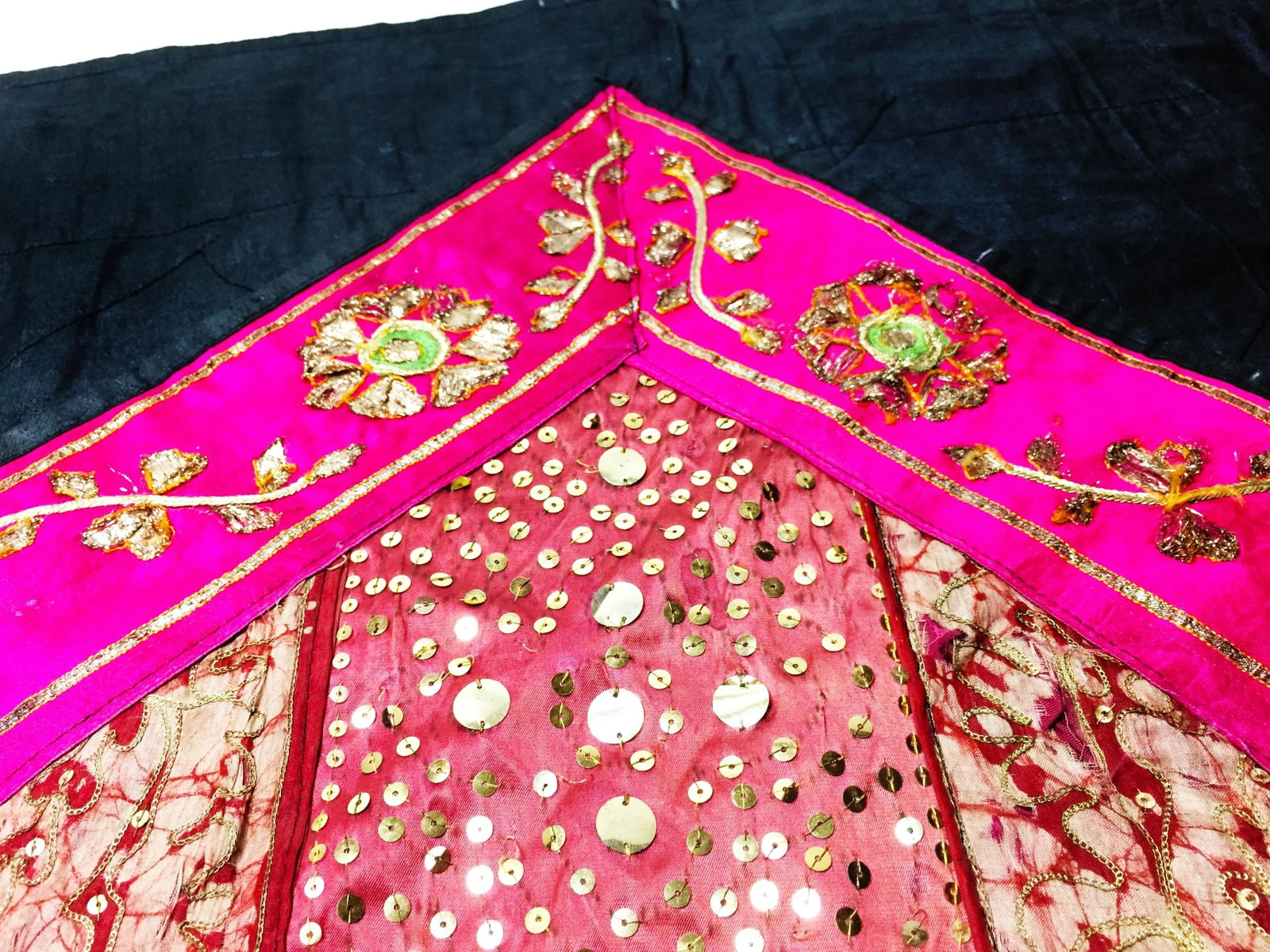 Vintage Intricate Hand Made Indian Textile Art - 3