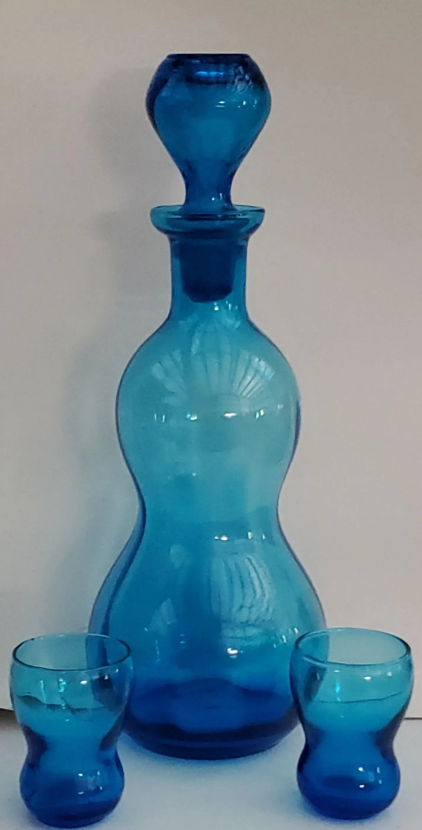 Vintage Turquoise Hand-Blown Hourglass Shaped Glass Decanter With 2 Matched Shot Glasses- 3 Pieces - 2