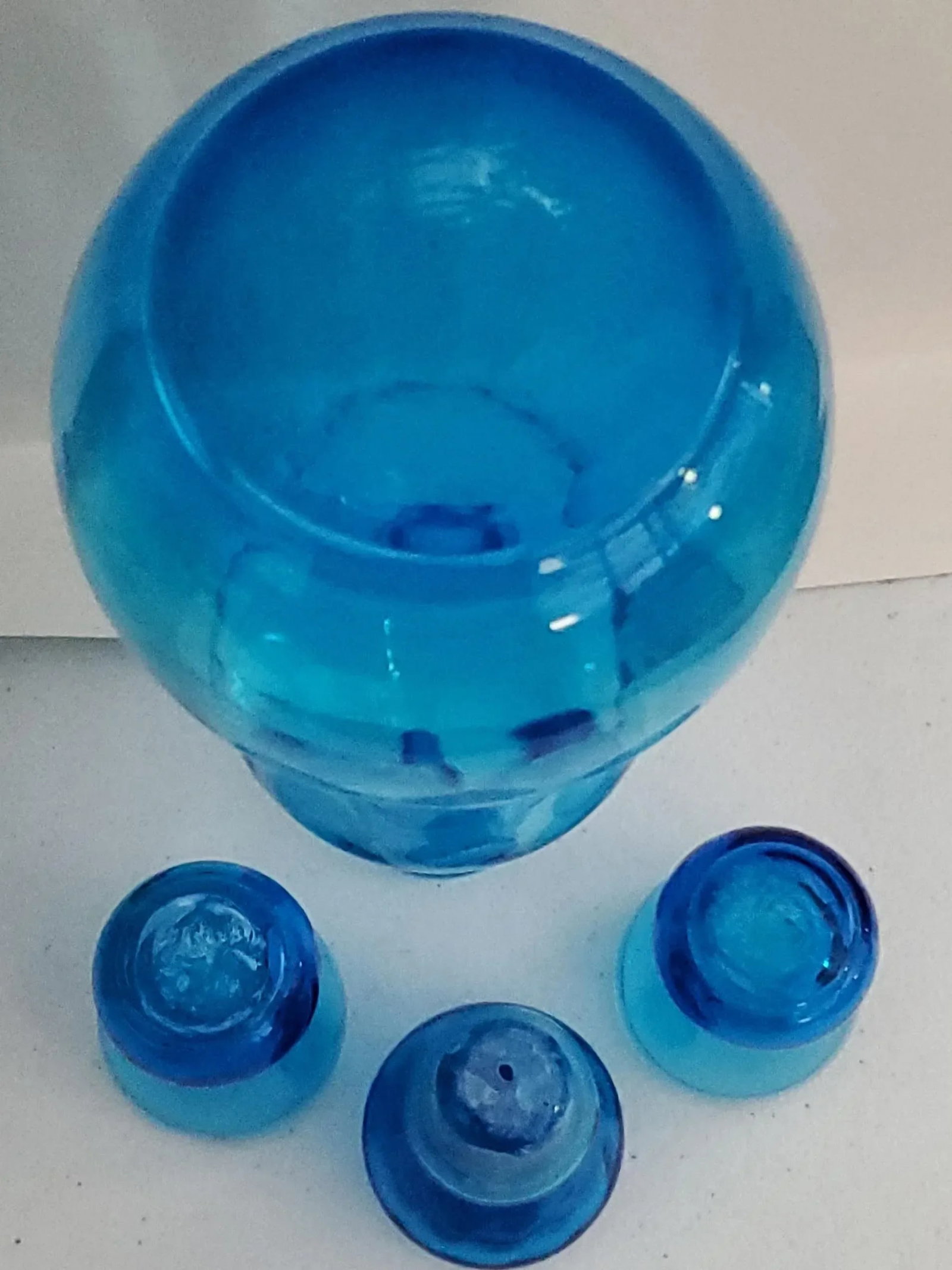 Vintage Turquoise Hand-Blown Hourglass Shaped Glass Decanter With 2 Matched Shot Glasses- 3 Pieces - 4