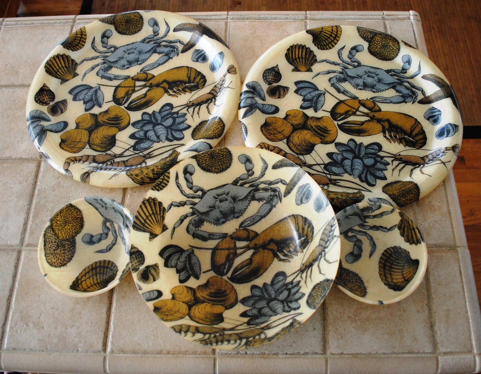 Mid 20th Century Spun Fiberglass Nautical Themed Serving Set of 5 - 8