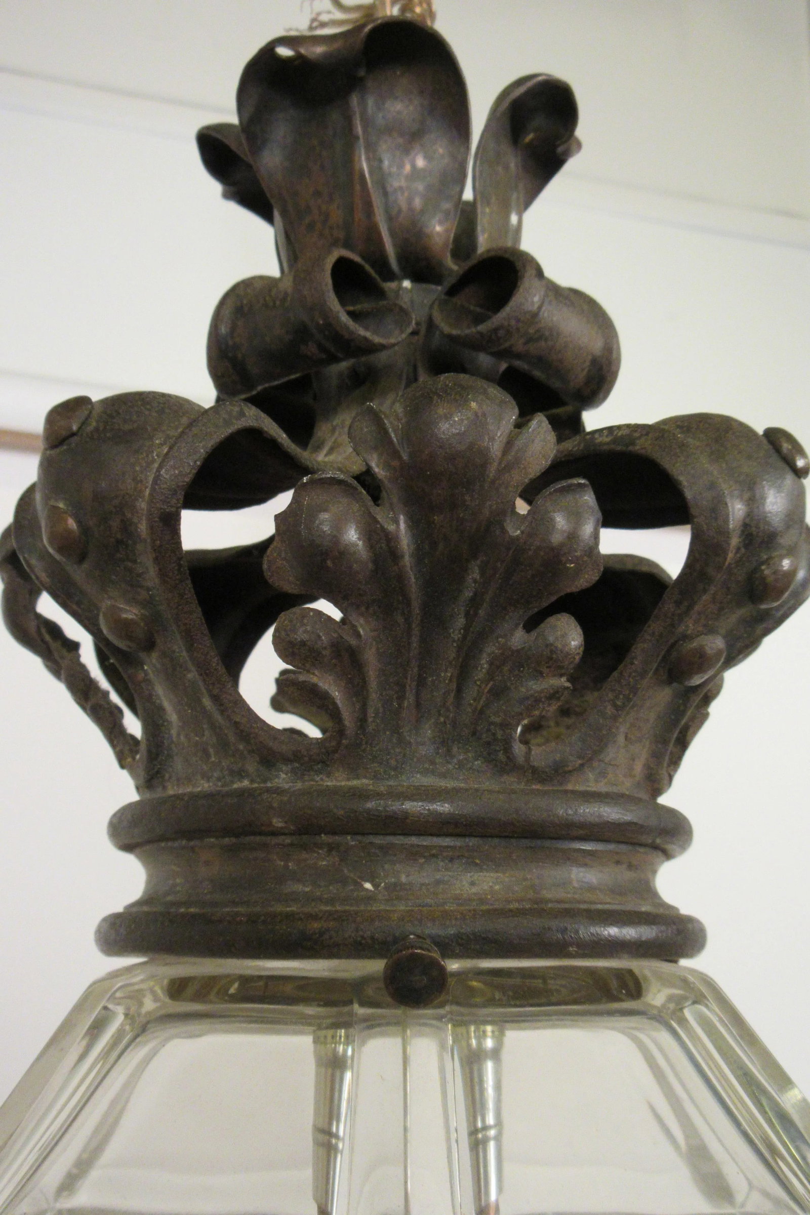 1920s Glass Lantern With Crown Top - 8