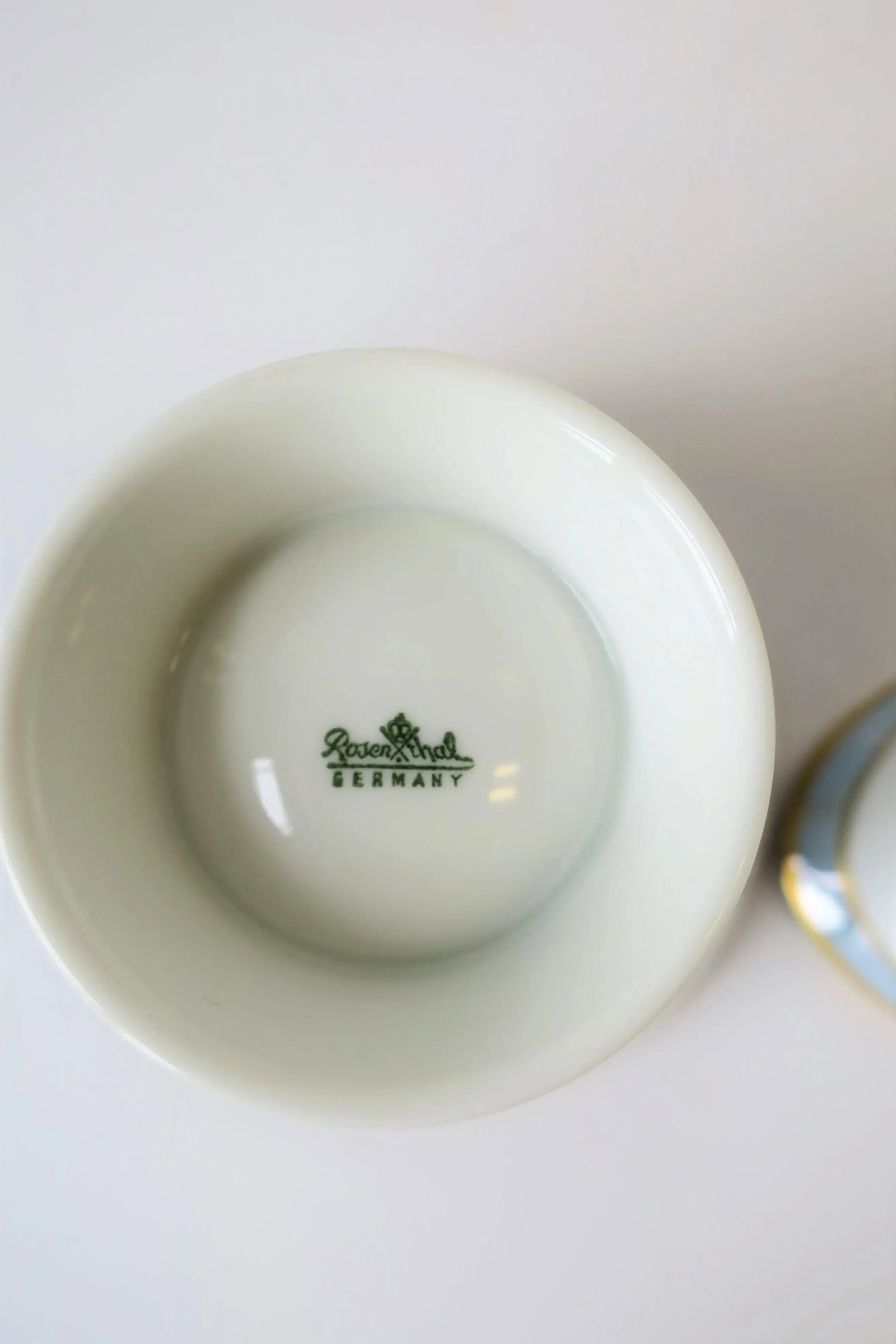 Midcentury Modern White Porcelain Coffee or Tea Set by Rosenthal - 11