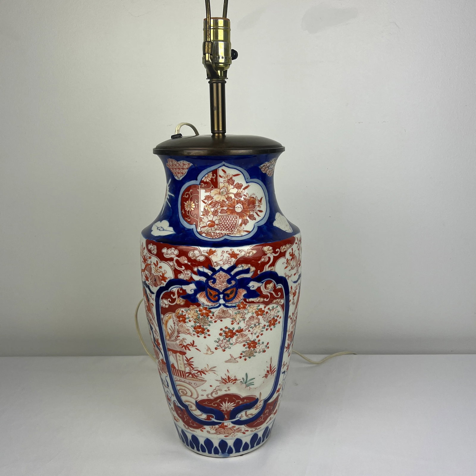 Large Early 20th Century Imari Lamp - 4
