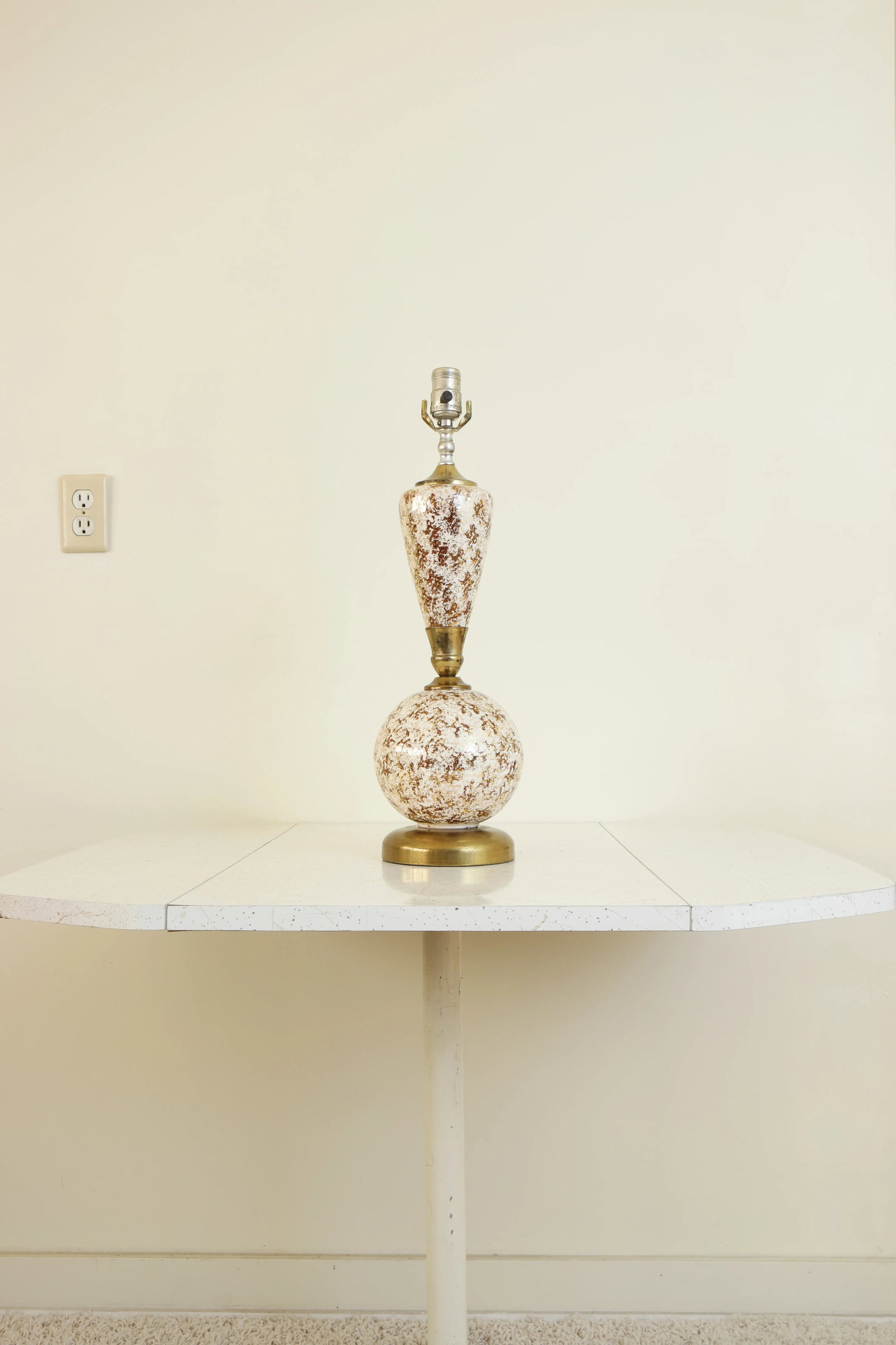 1940s Vintage Gold & White Speckled Table Lamp - 2