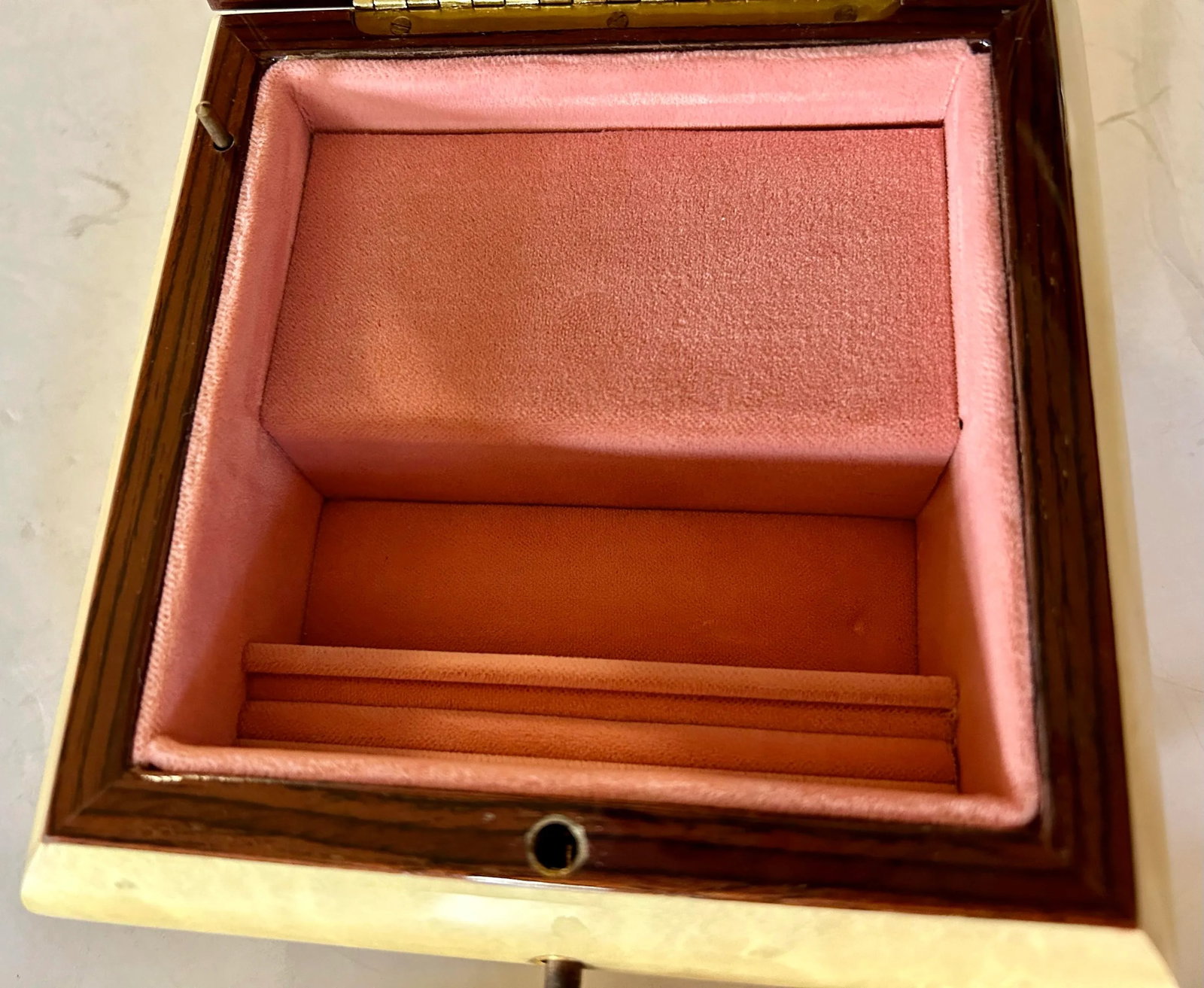 Italian Reuge Yellow Music Jewelry Box - 4