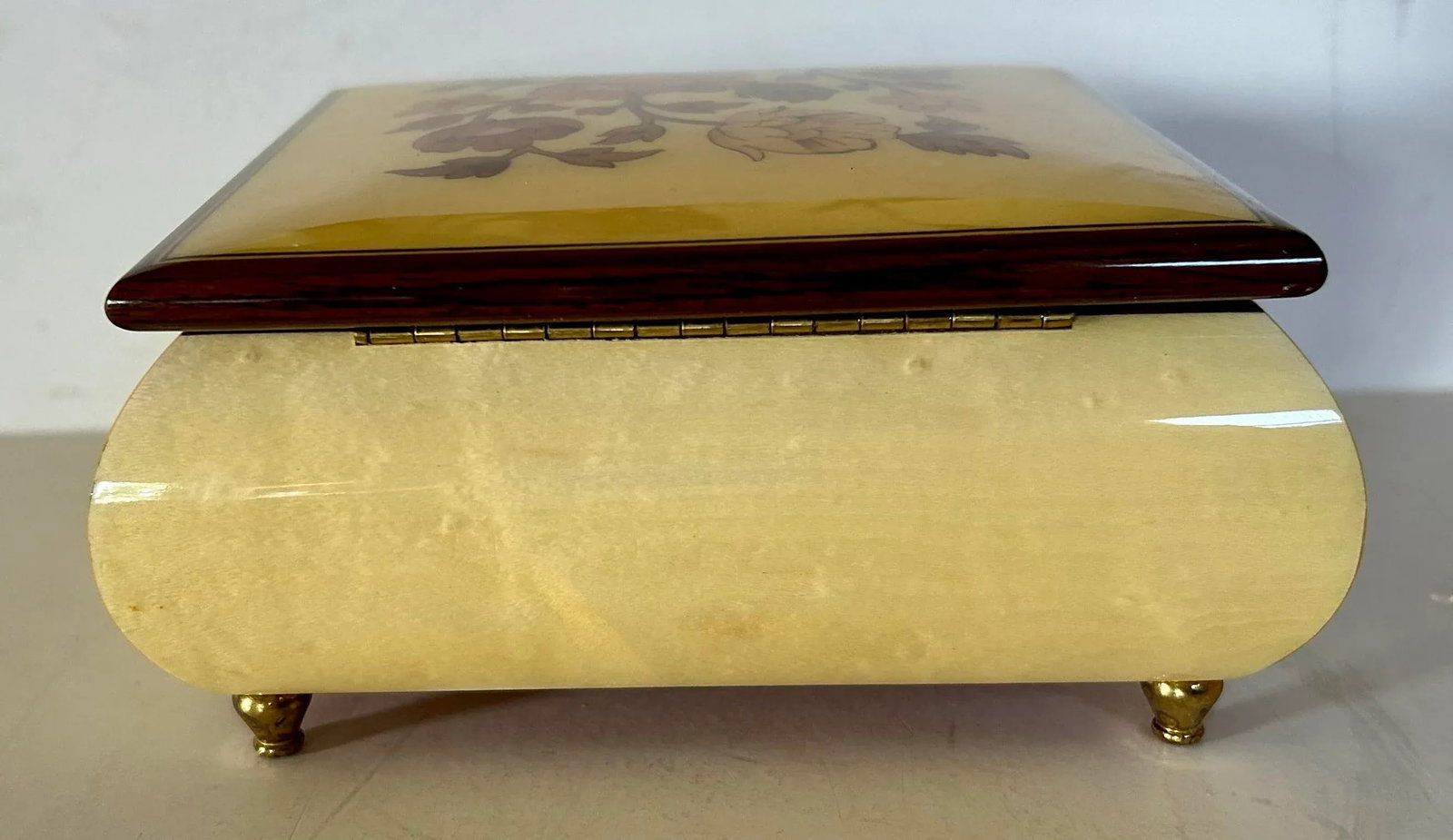 Italian Reuge Yellow Music Jewelry Box - 6