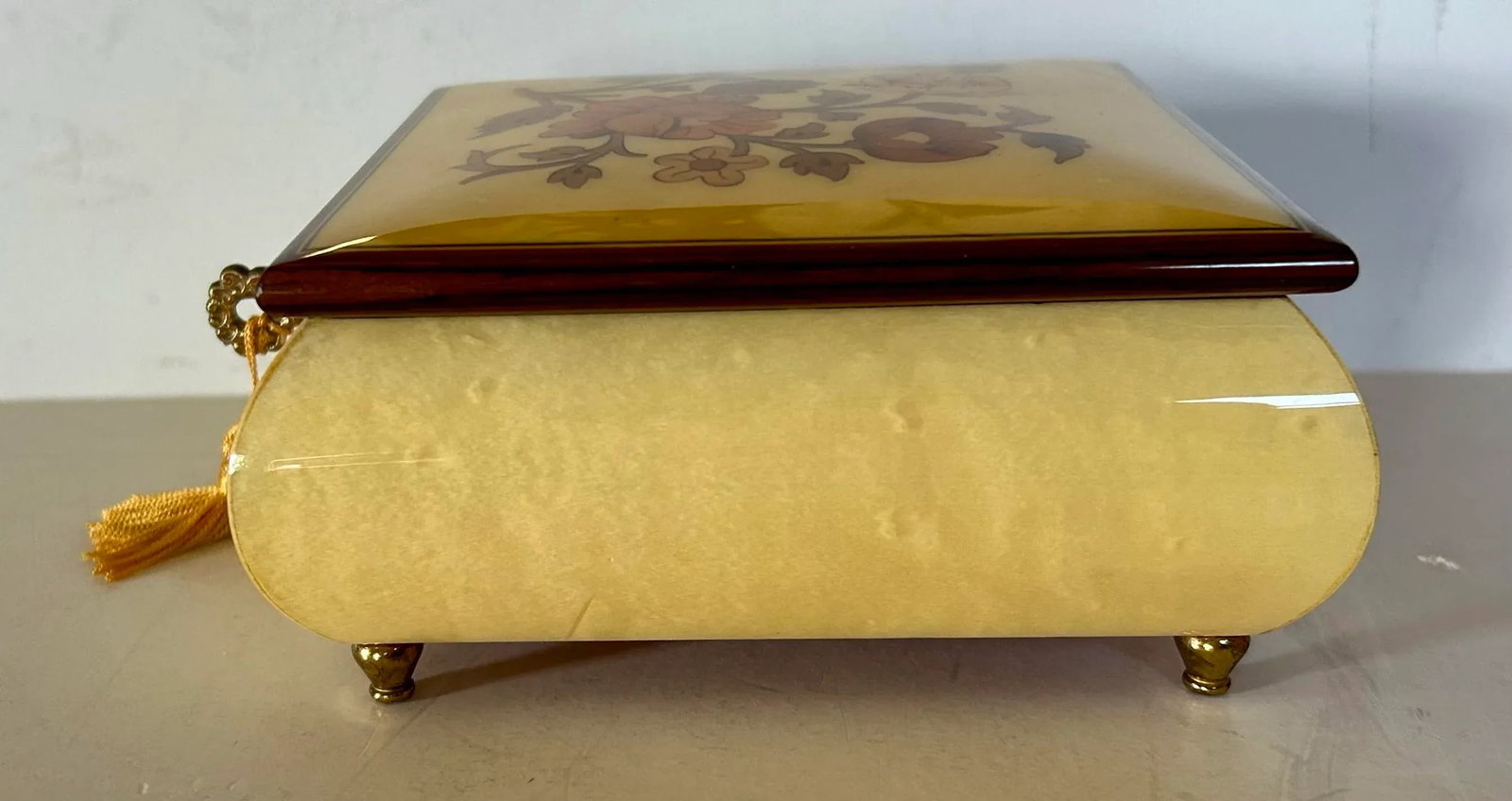 Italian Reuge Yellow Music Jewelry Box - 7