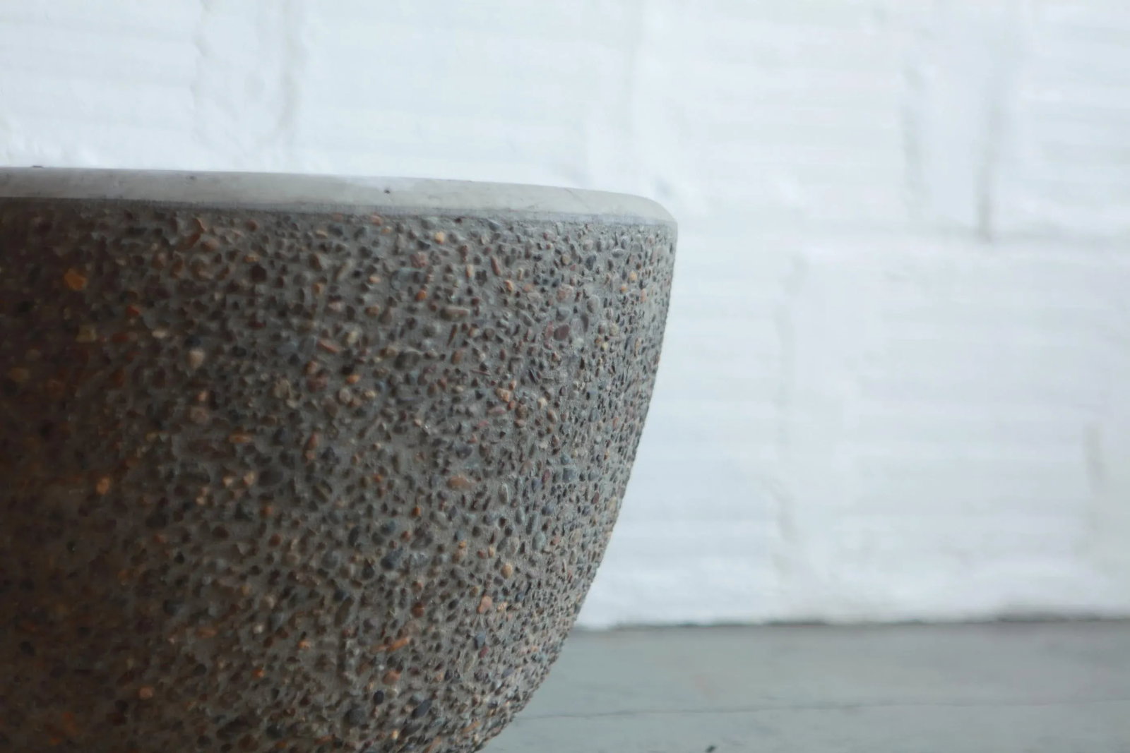 Modern Beton Brut Baby Bear Planter - 4
