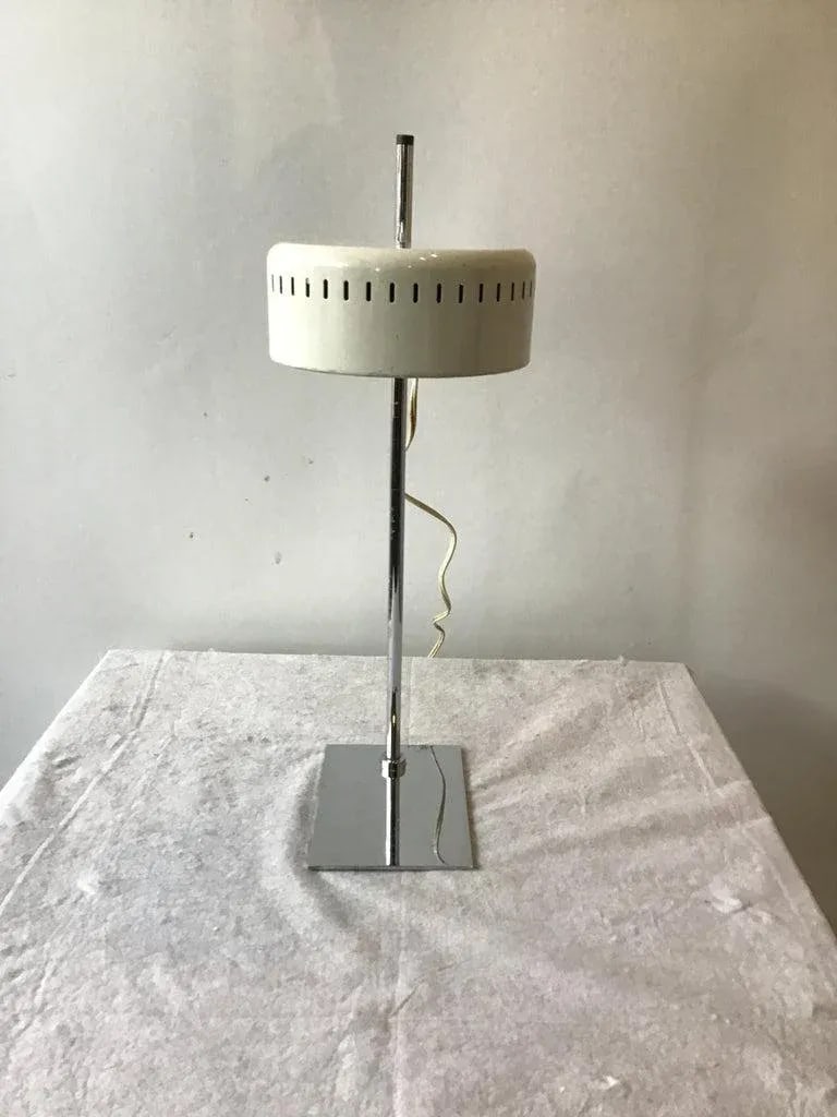 1970s Robert Sonneman Chrome and Painted Metal Table Lamp - 4