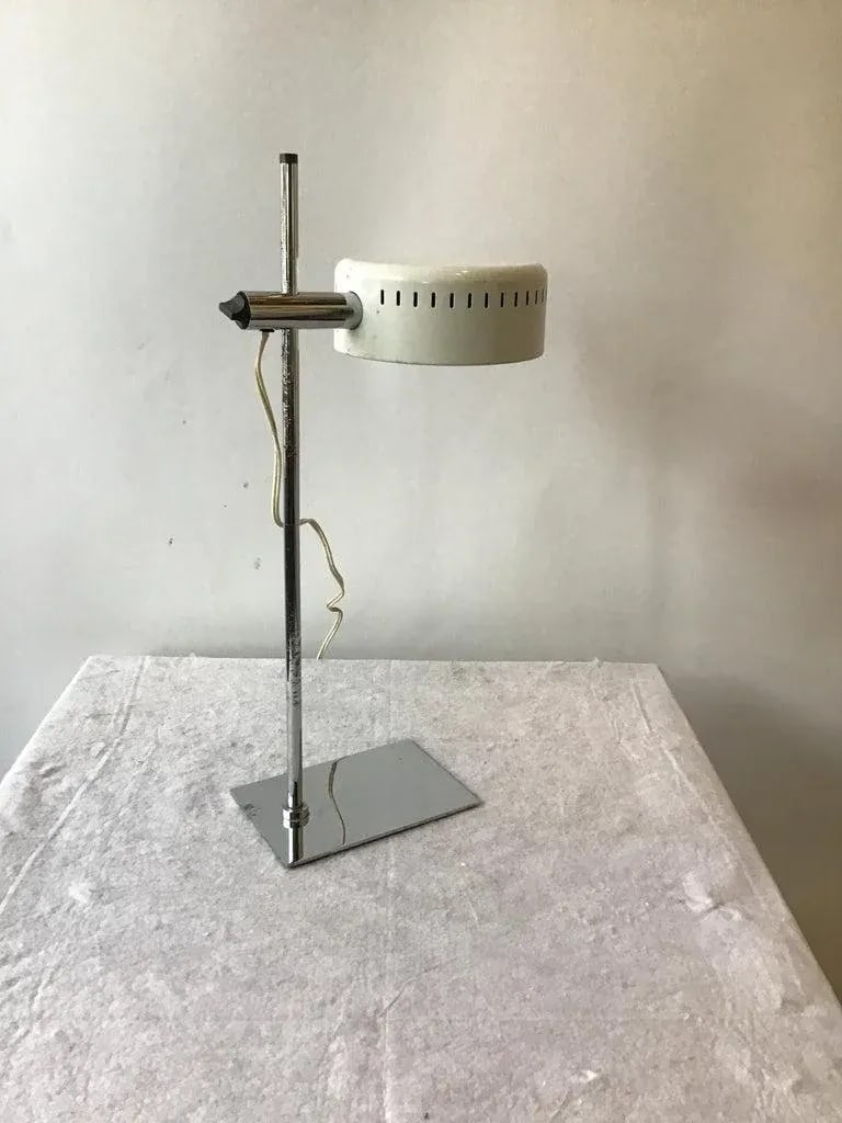 1970s Robert Sonneman Chrome and Painted Metal Table Lamp - 5
