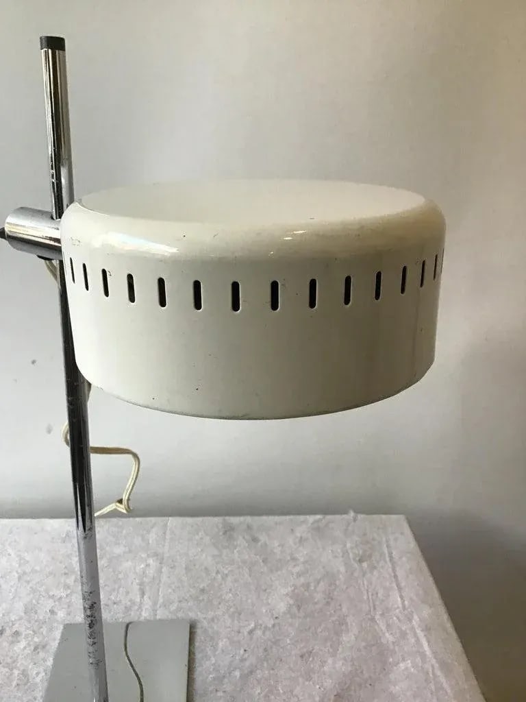 1970s Robert Sonneman Chrome and Painted Metal Table Lamp - 7