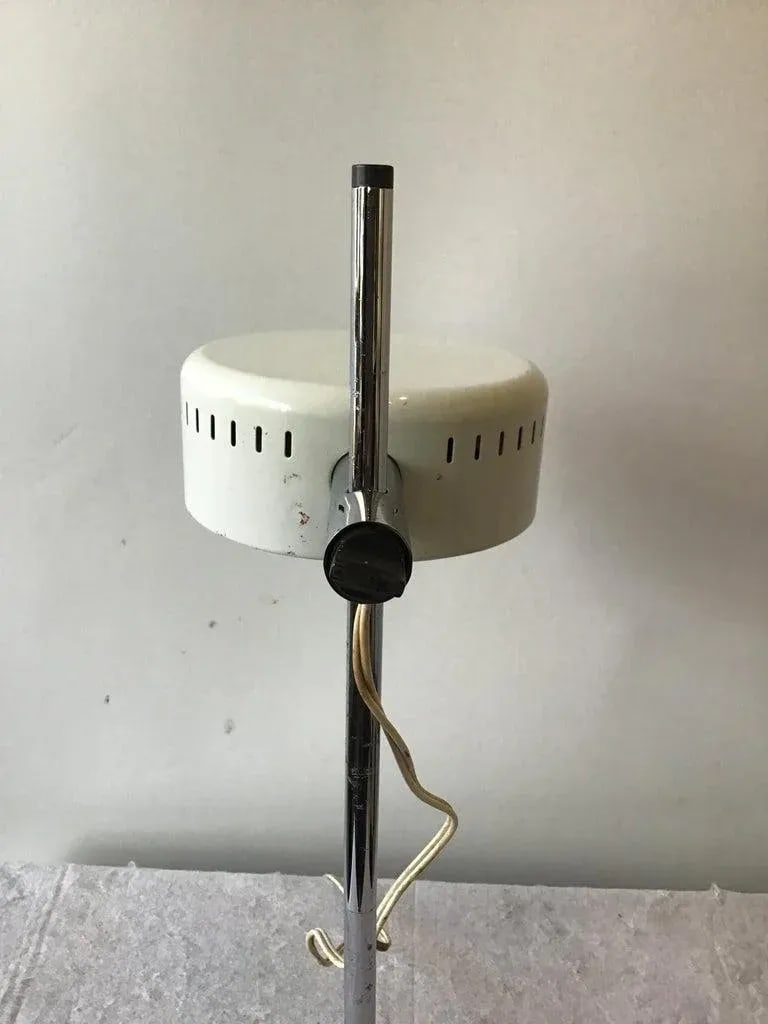 1970s Robert Sonneman Chrome and Painted Metal Table Lamp - 9