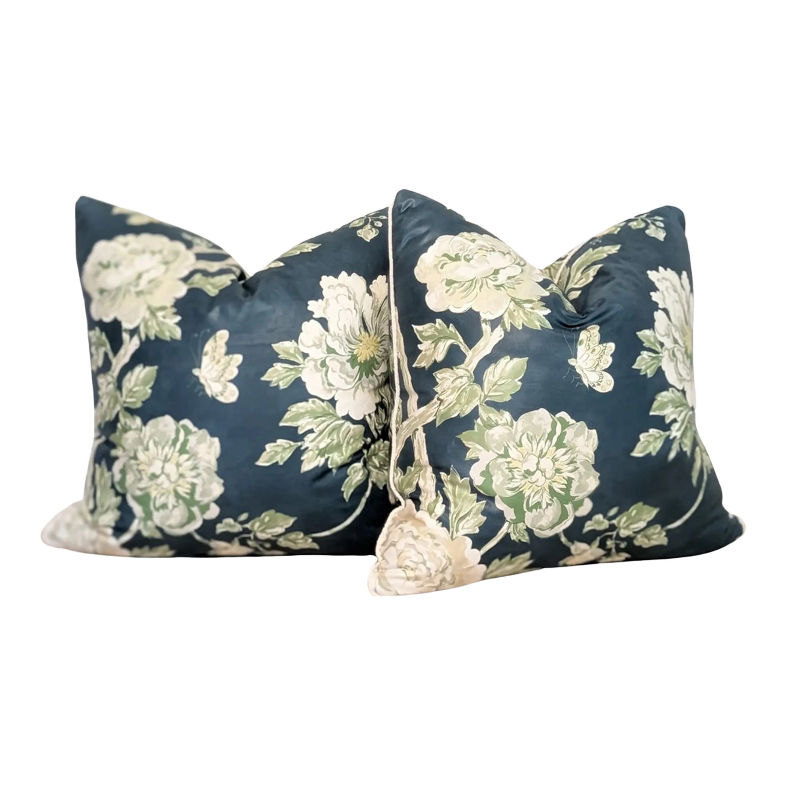 Brunschwig & Fils Les Pivoines Floral Print Pillows - Set of 2: Looking for a different size, trim, or set quantity? For more information on customization capabilities, please reach out to custom@chairish.com. Brunschwig & Fils Les Pivoines Print floral pillows