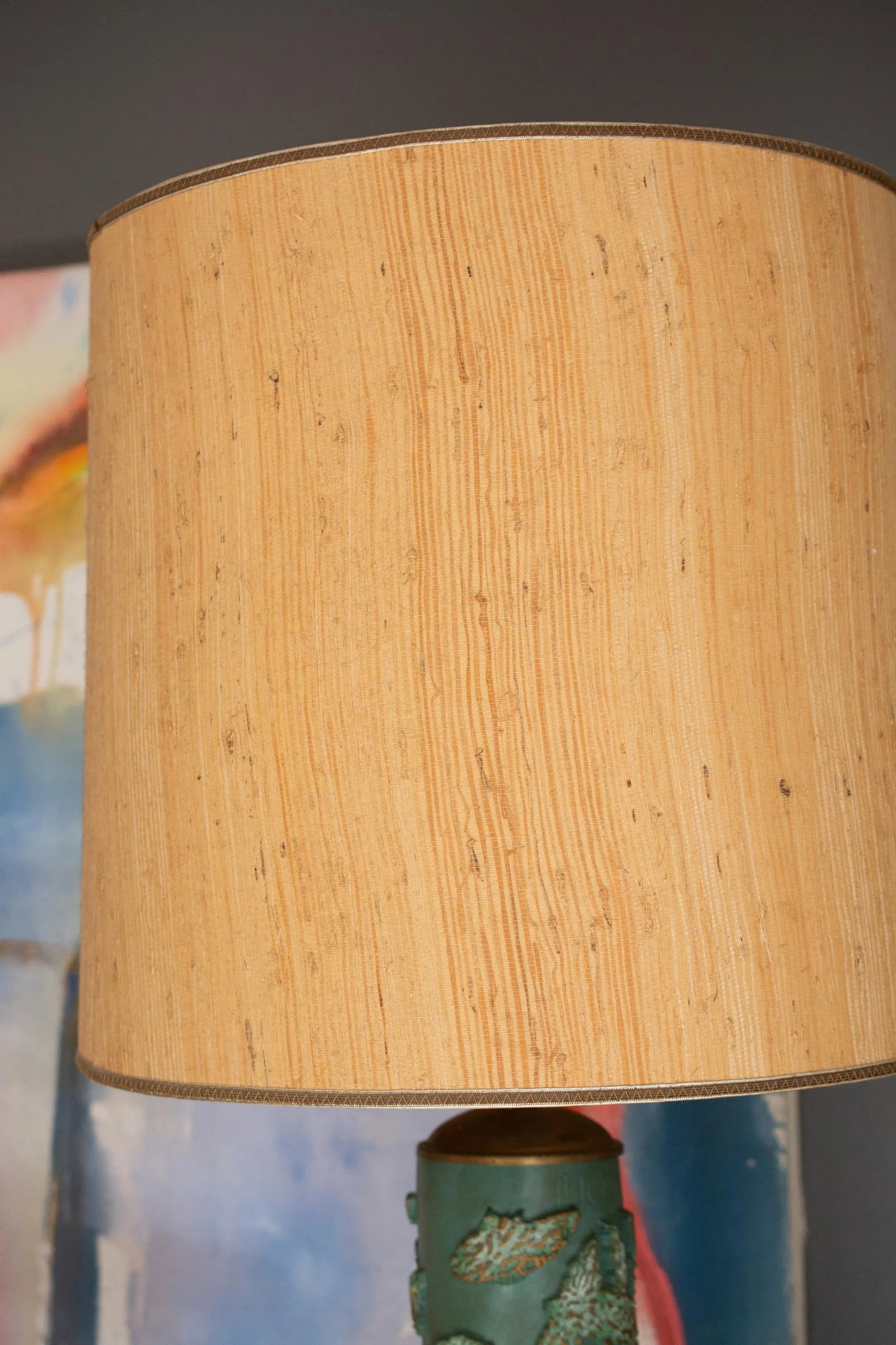Large Mid-Century Modern Jade Table Lamp With Grass Cloth Shade - 4