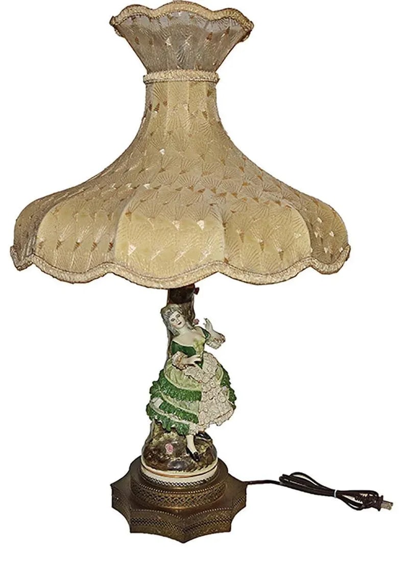 Vintage Porcelain Lamps Capodimonte Figurative - A Pair - 4