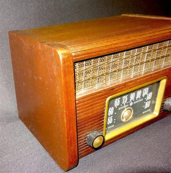 1946 General Electric Wood Table Radio - 2