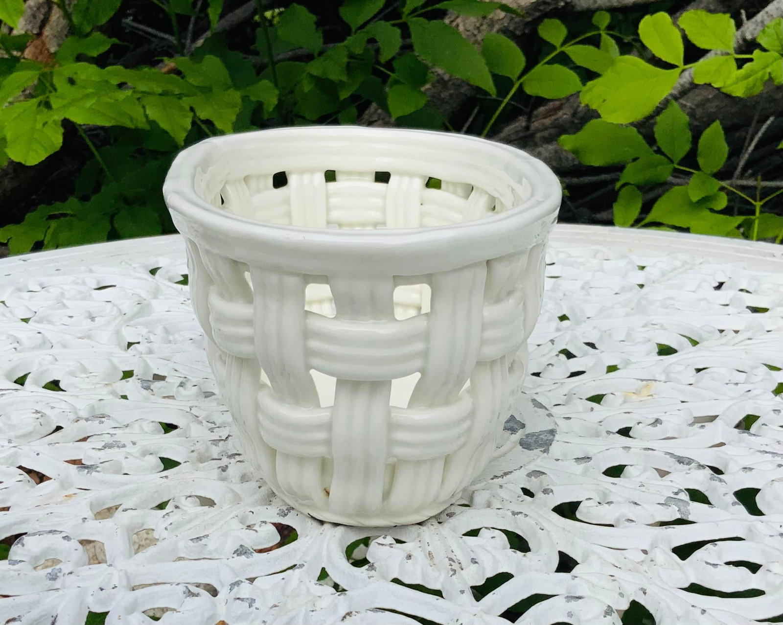 1960s White Italian Lattice Cachepot - 3