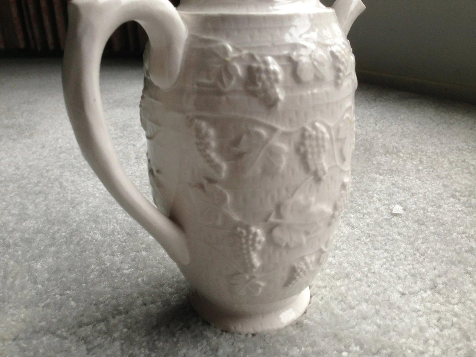 White Ceramic Tea/Coffee Pot Kettle - 10