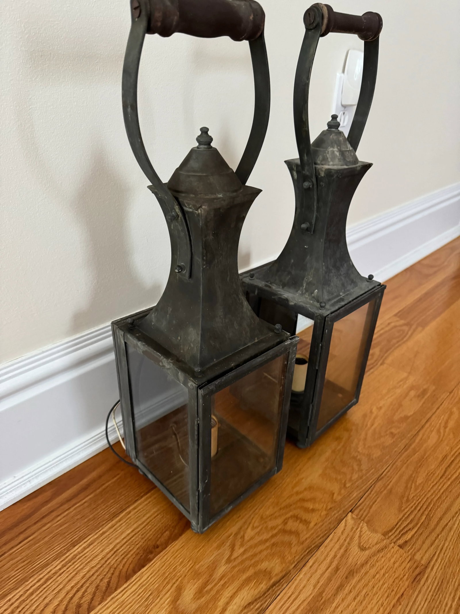 1980s Georgian Art Lighting Wall Sconce Design Light Fixture Lanterns - a Pair - 7