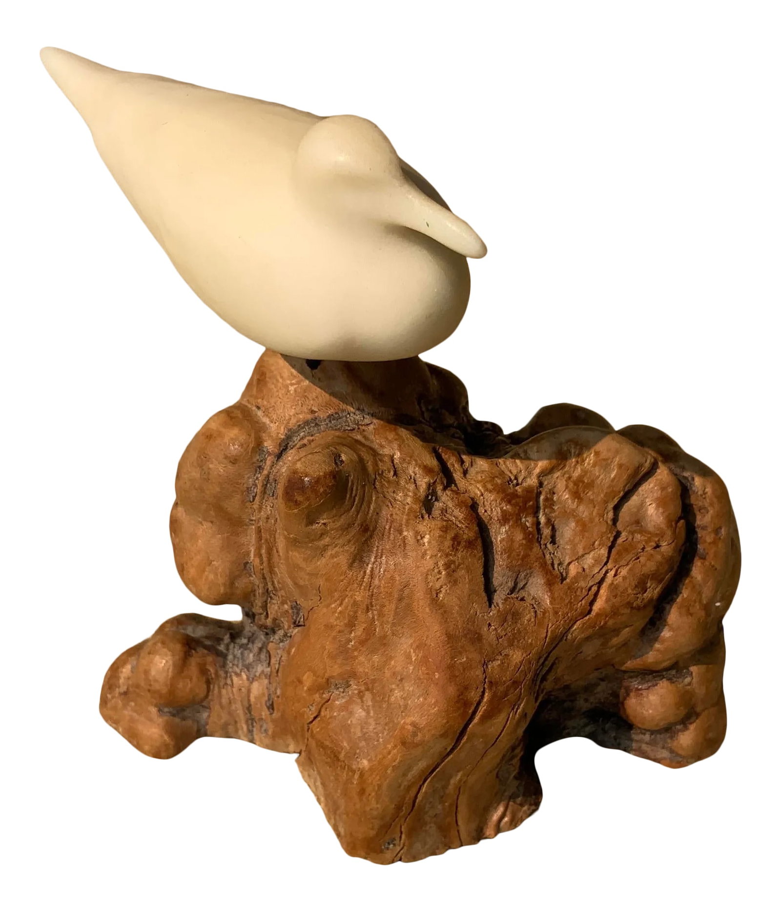 1970s Seagull on Driftwood Sculpture: The perfect accessory to set on a stack of books. I would place it on a nightstand as a reminder of the beach. There is a signature on the bottom and the year 77. Condition: Alterations: Original