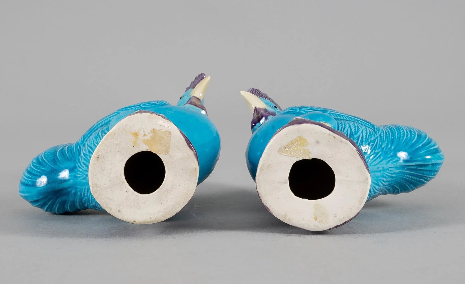 Chinese Export Porcelain Turquoise and Purple Roosters, a Pair - 7