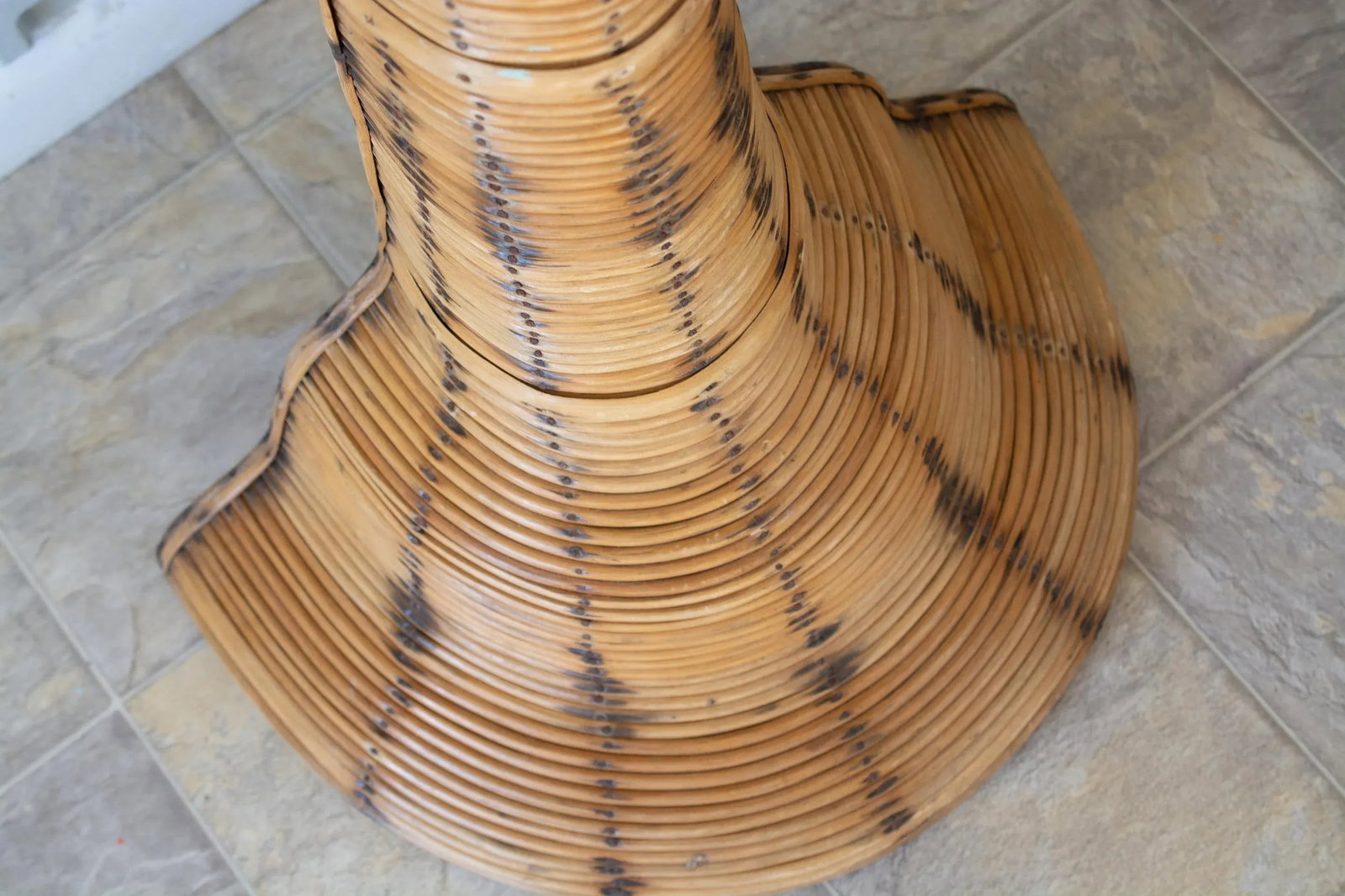 1980s Pencil Reed Wall Vase Sculpture - 9