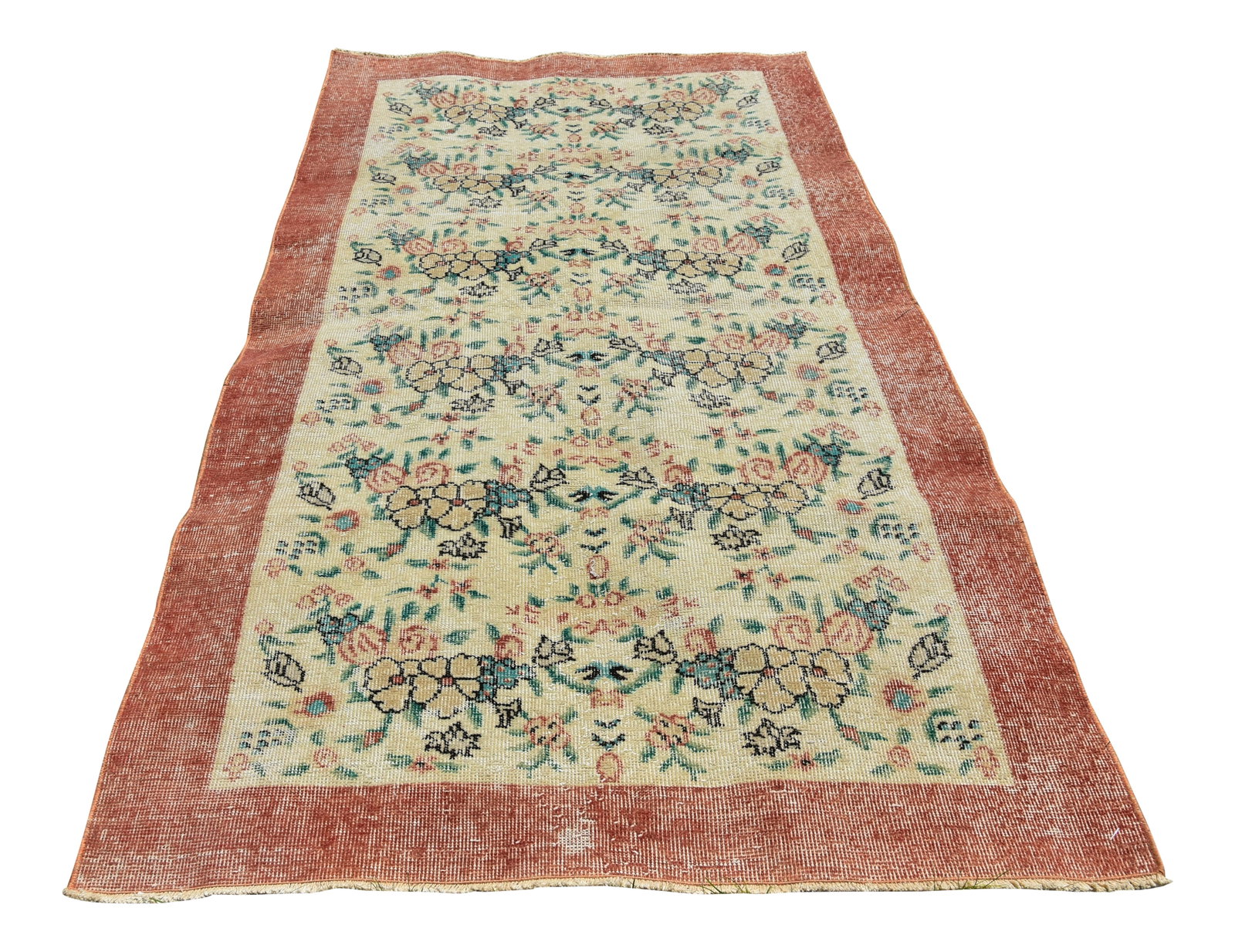 1970s Vintage Boho Style Hand Knotted Floral Beige Oushak Rug: Size: 3.7 x 7.0 Feet ( 112 x 214 Cm ) 44 x 84 Inch Color: Red, Beige Green Blue Material: Wool Fast Shipping: Delivery in 1-3 Business Days. All rugs are handwoven by traditional tribes of Anatolia,
