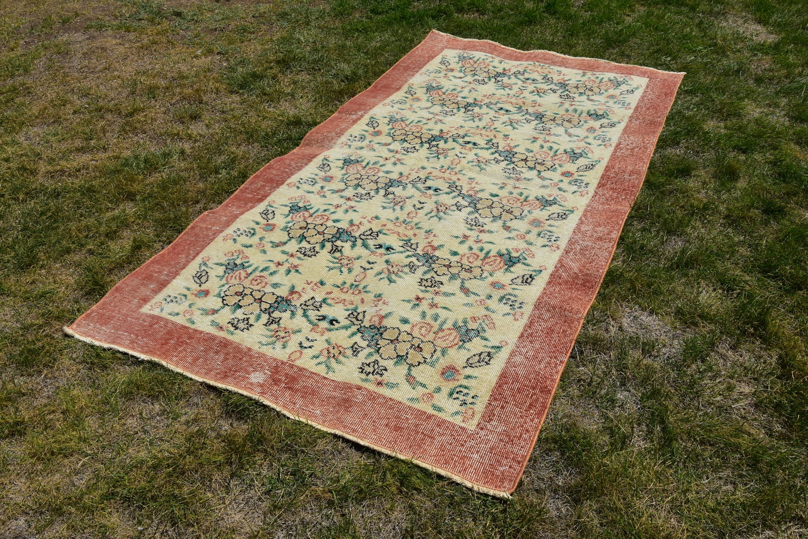 1970s Vintage Boho Style Hand Knotted Floral Beige Oushak Rug - 2