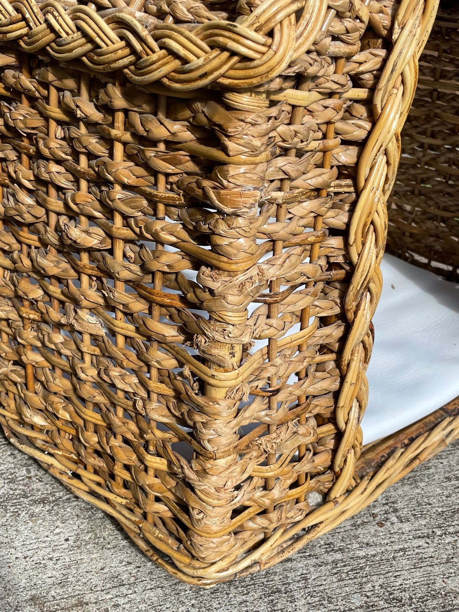 Mid Century Modern Boho Bamboo Wicker Dog House - 4