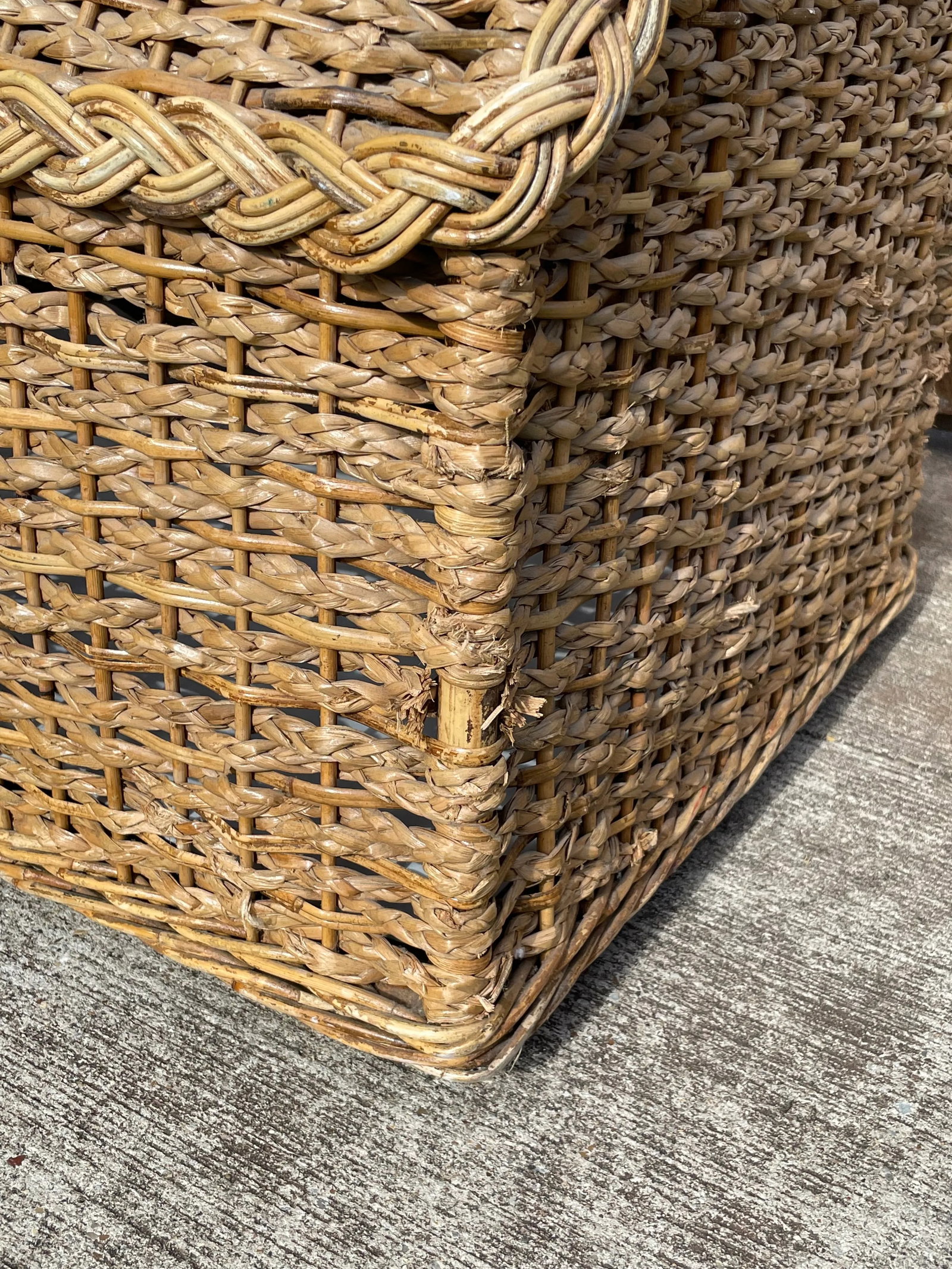 Mid Century Modern Boho Bamboo Wicker Dog House - 6
