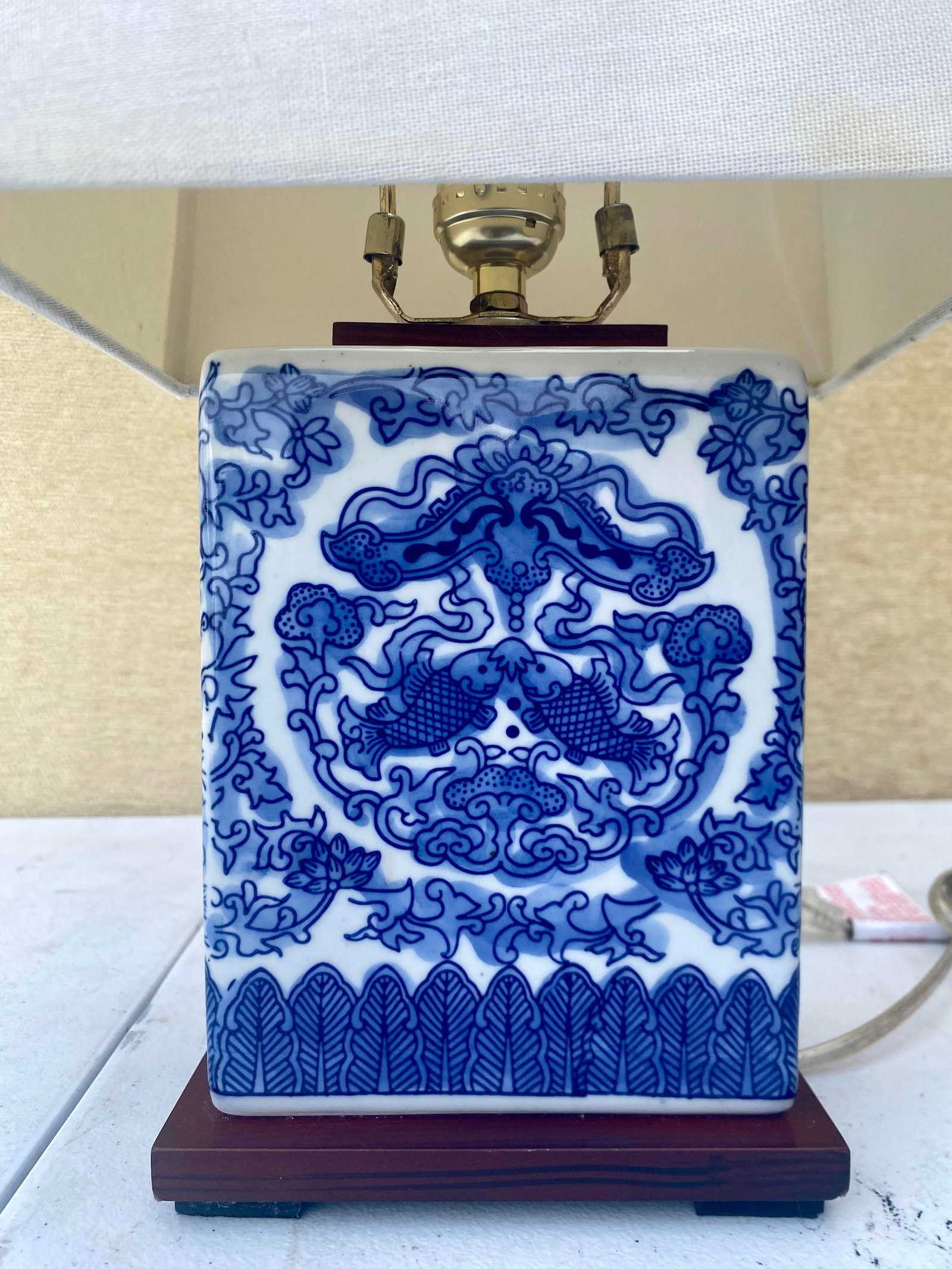 Ralph Lauren Blue and White Porcelain Koi Fish Table Lamp . - 7