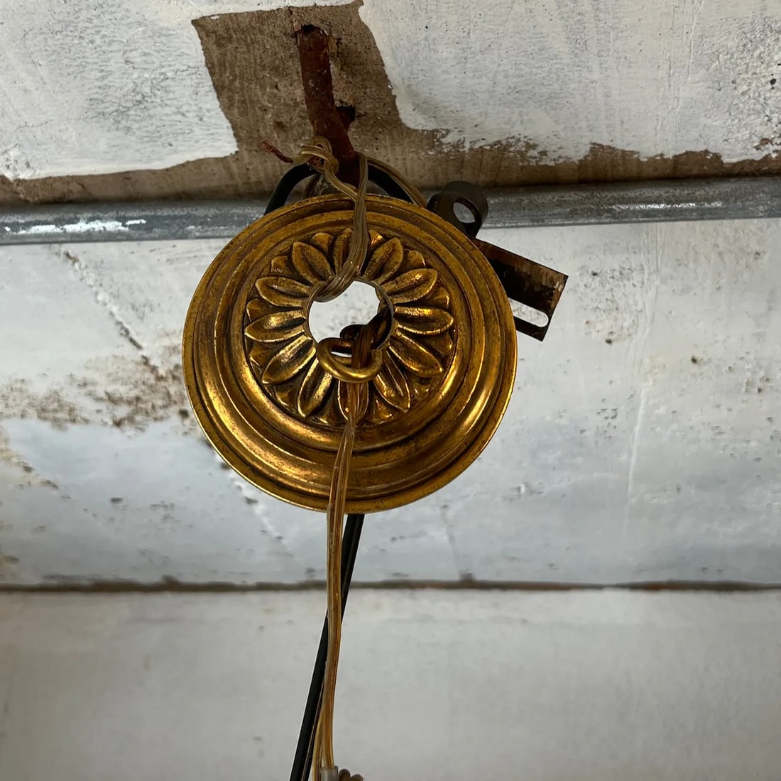 Vintage 8 Arm 4 Light Crystal and Brass Chandelier - 14