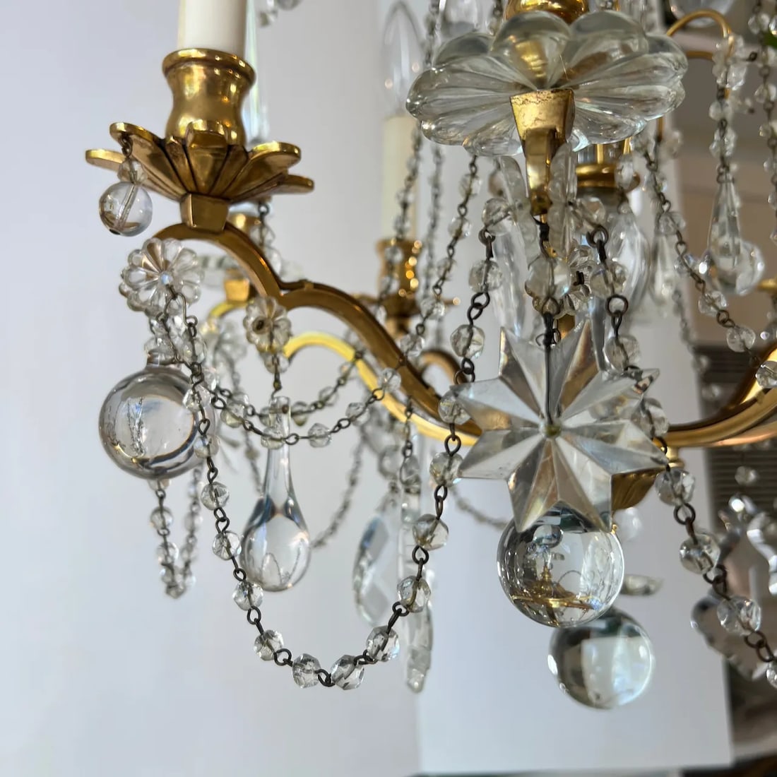 Vintage 8 Arm 4 Light Crystal and Brass Chandelier - 4