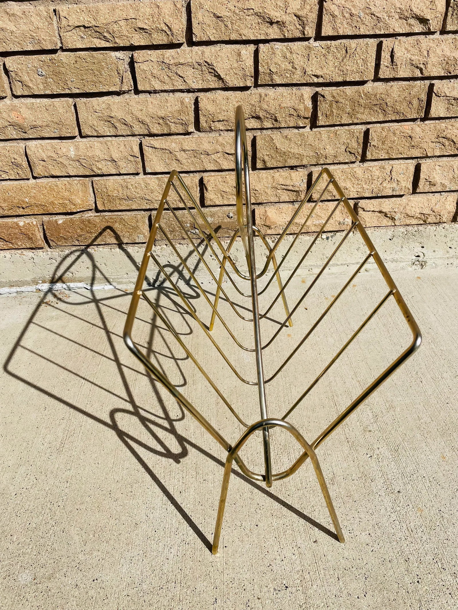 Vintage Mid Century Modern Magazine Rack - 4