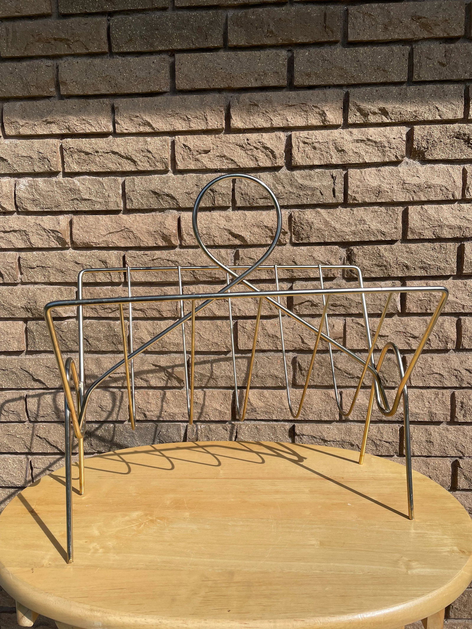 Vintage Mid Century Modern Magazine Rack - 7