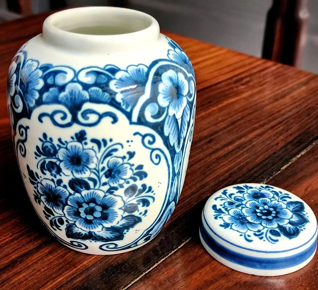 Danish Delft Fine Porcelain Ginger Jar With Lid - 2