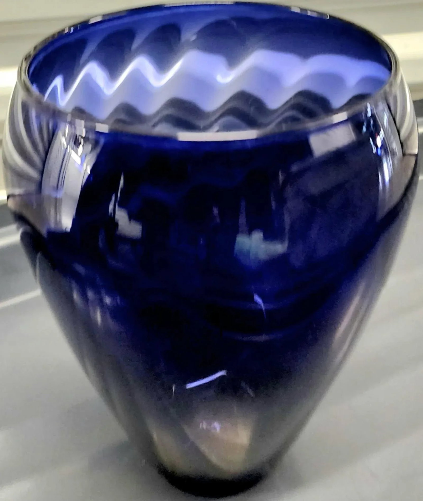 Hand Blown Vintage UltraMarine Fine Glass Vase - 2