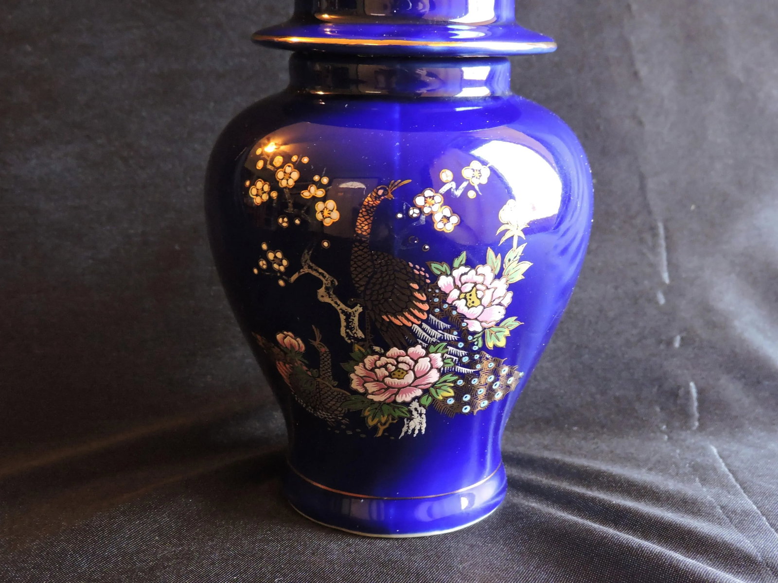 Circa 1970's Kutani Ware Cobalt Blue Peacock Ginger Jar Hand Painted Made in Japan - 3