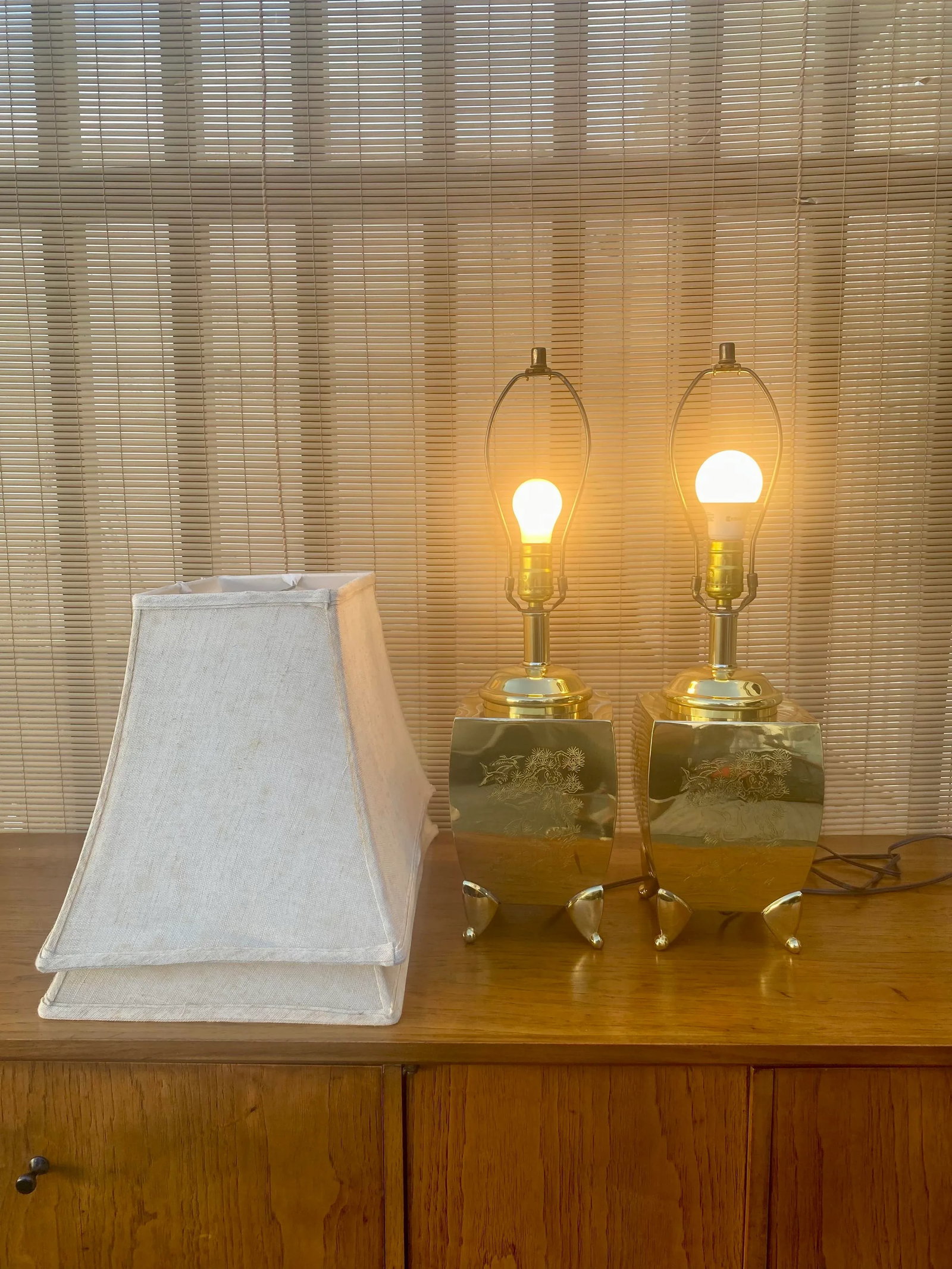 1970s Brass Chinoiserie Lamps - a Pair - 11