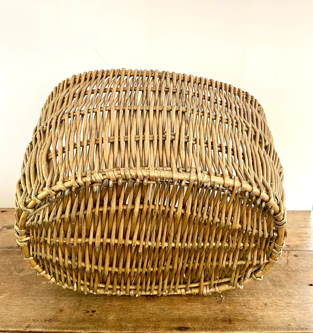 Vintage Deep Oval Wicker Basket - 12