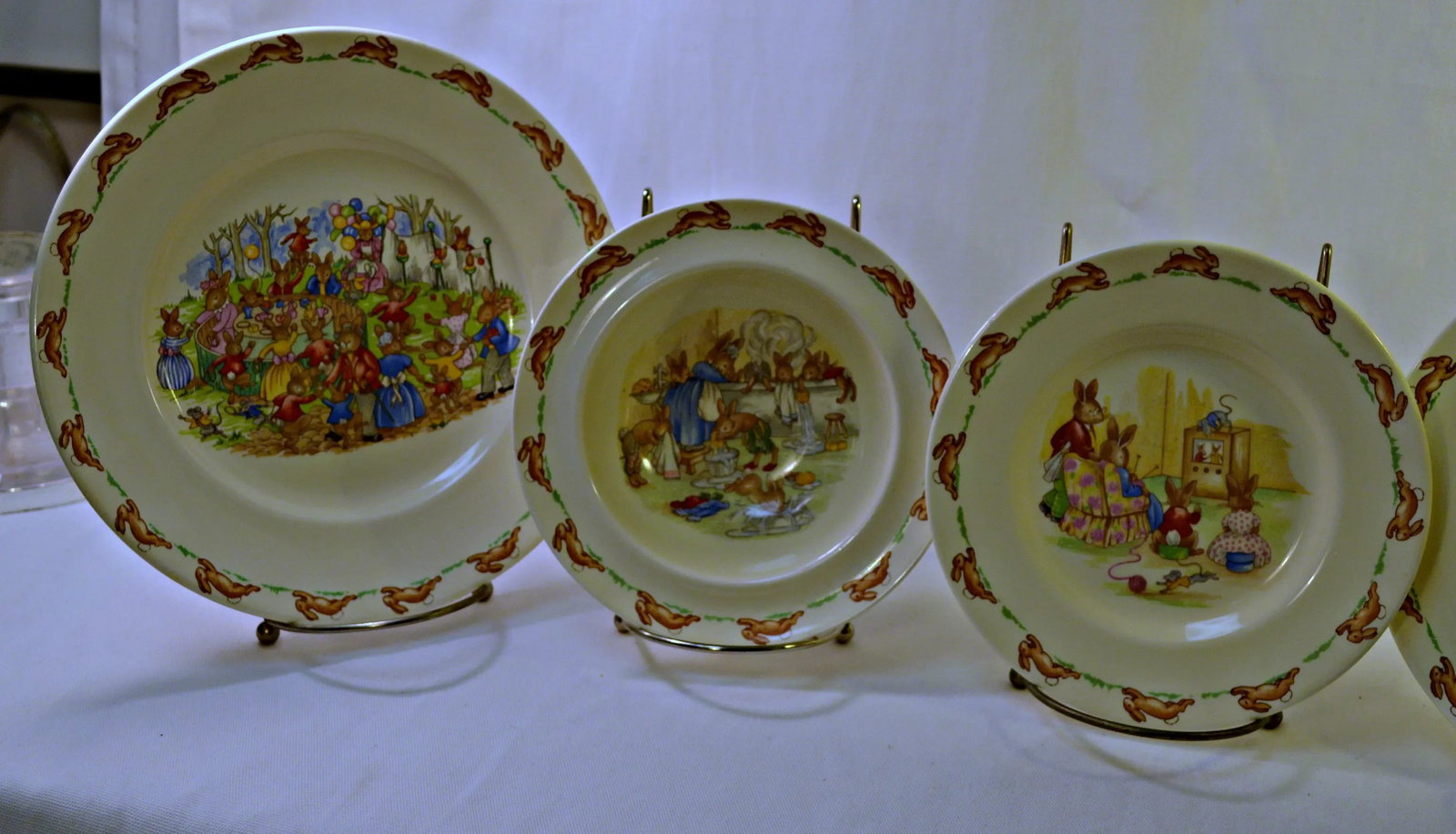 Vintage Kids Dinner Set - 5