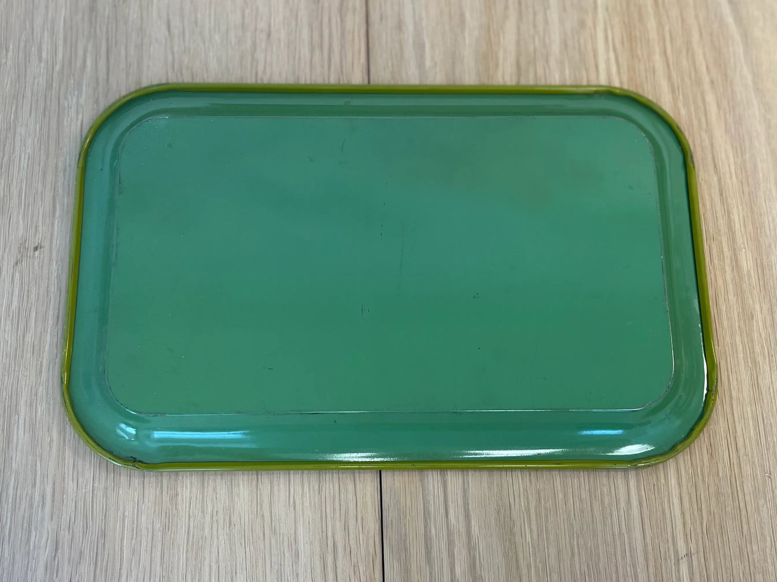 Vintage 1960s Small Painted Metal Tray With Daffodils Design - 3