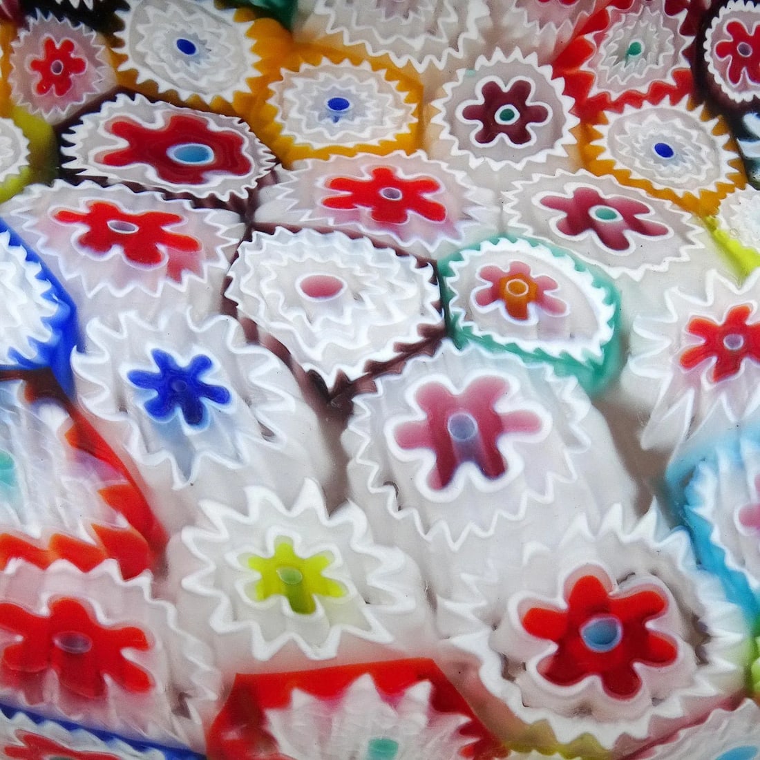 Murano Fratelli Toso Vintage Millefiori Flower Mosaic Rainbow Colors Italian Art Glass Ruffle Rim Va - 6