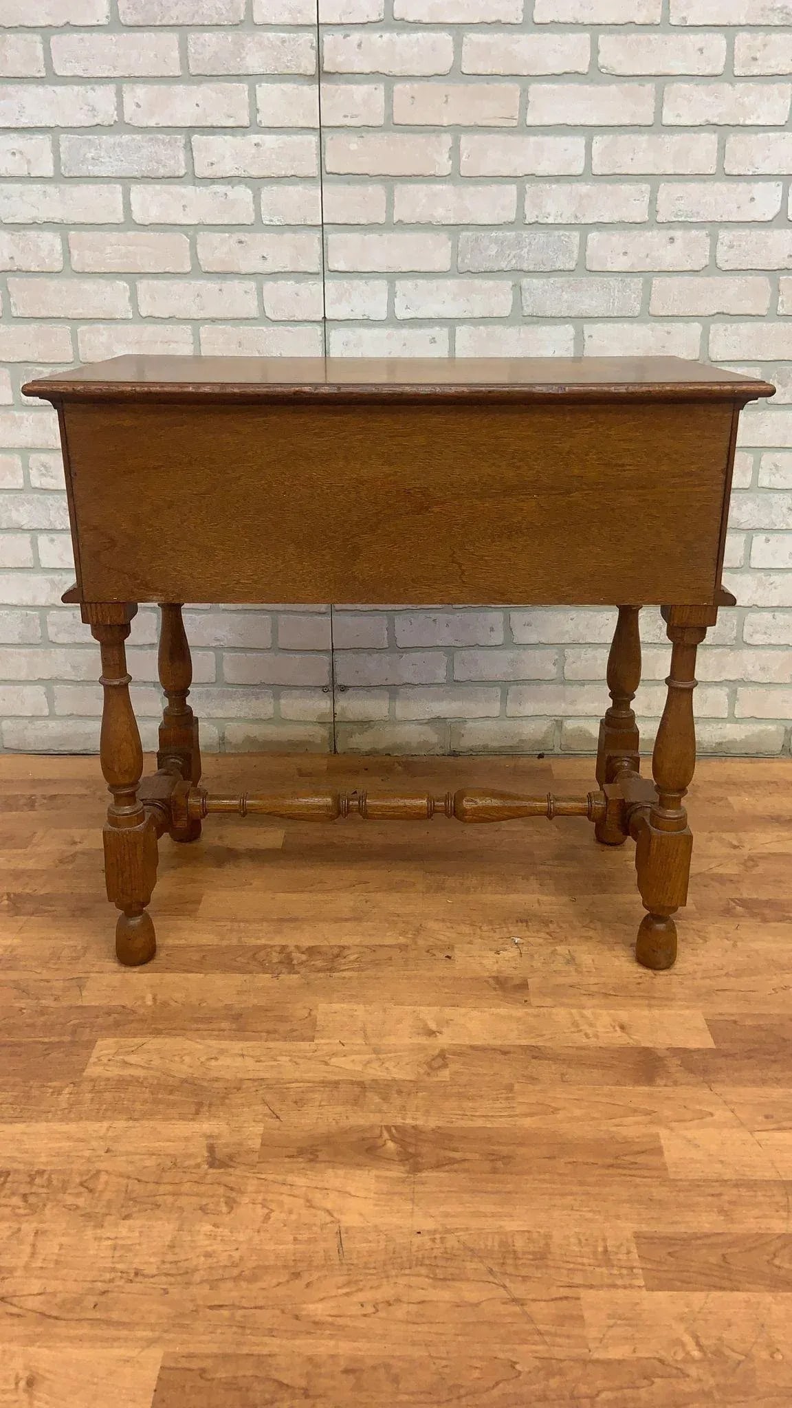 Vintage Biedermeier Style Burl Side Table by Baker Furniture Co. - 11
