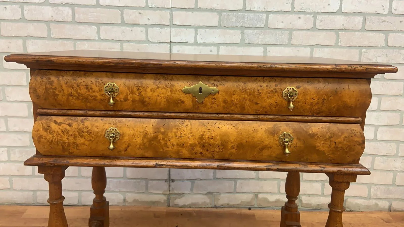 Vintage Biedermeier Style Burl Side Table by Baker Furniture Co. - 2