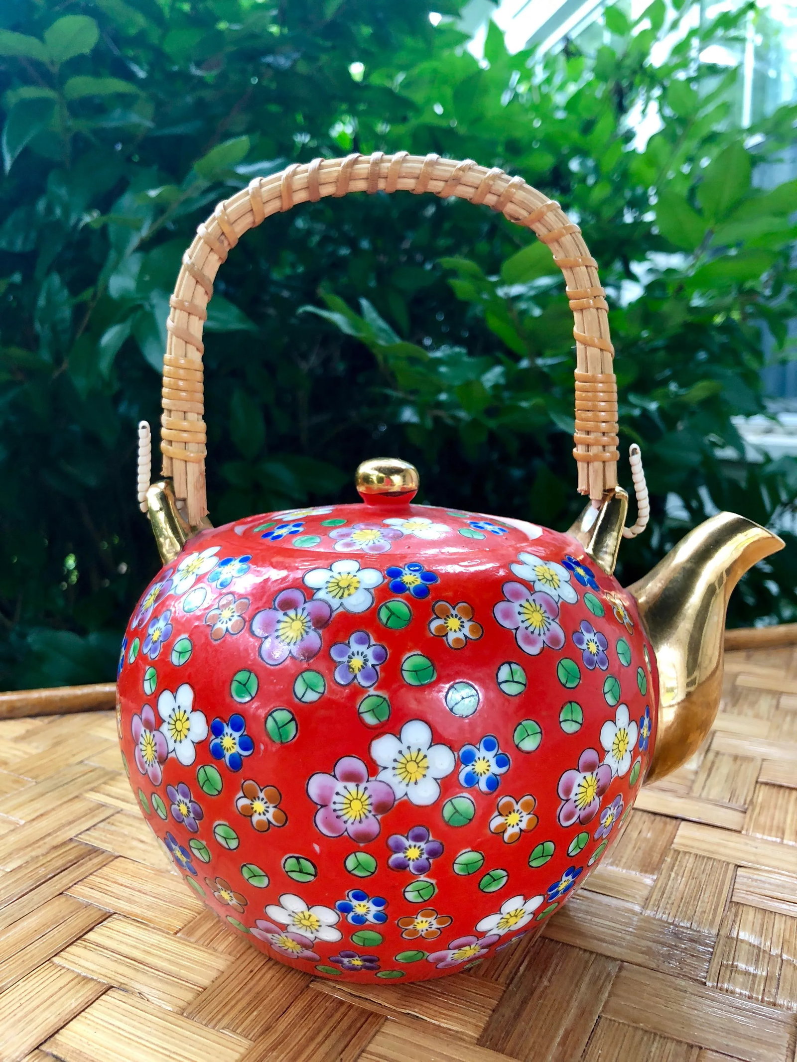 20th Century Chinese Red Floral Gilt Porcelain Teapot With Wicker Handle - 2