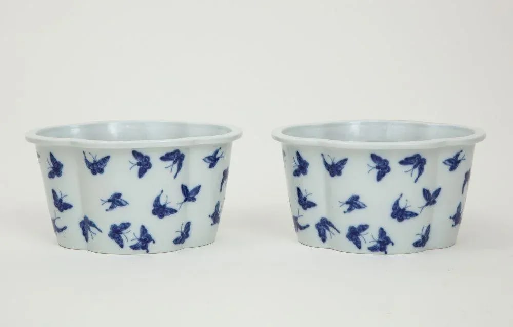 Pair of Mottahedeh Butterfly Porcelain Cachepots - 2