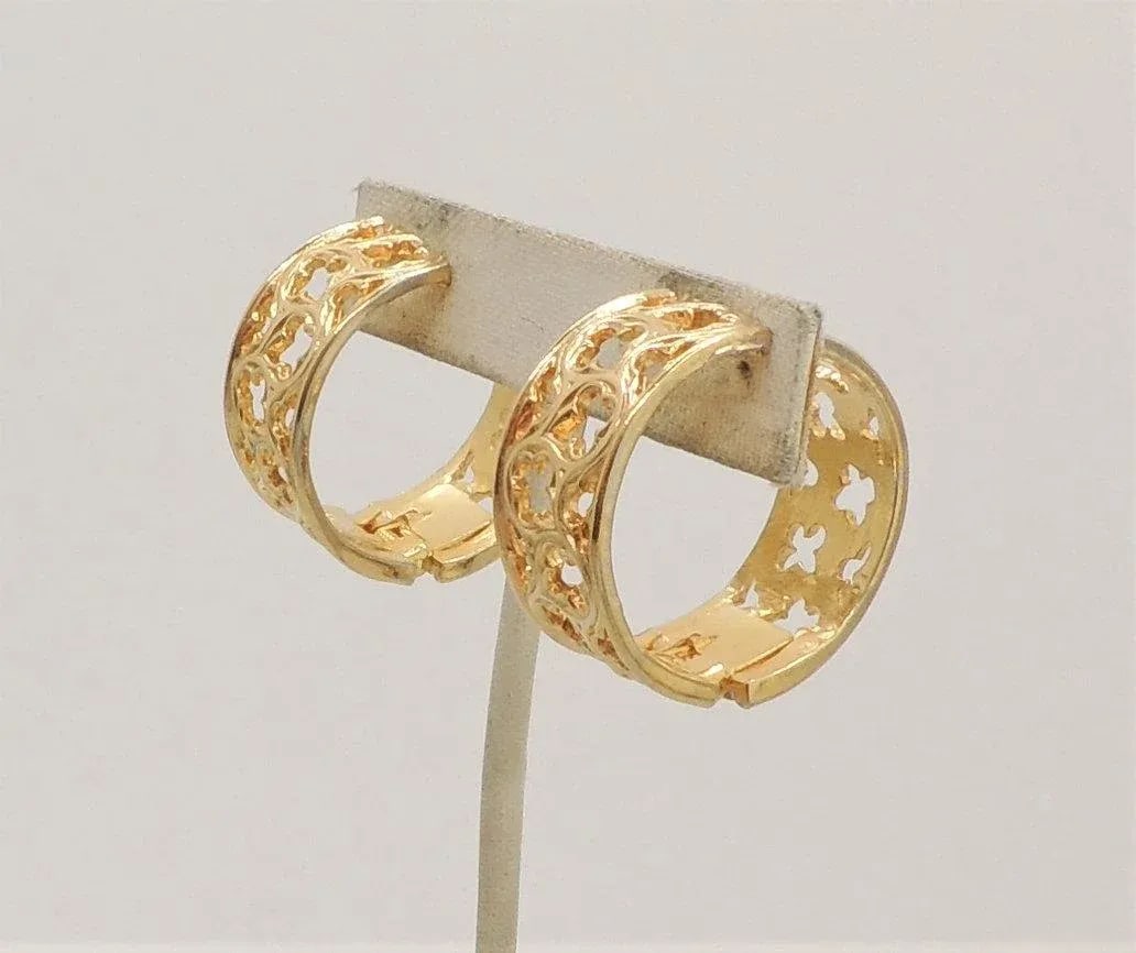 1972 Vintage Signed Napier Gothic Cut Out Hoop Clip Earrings- 2 Pieces - 4